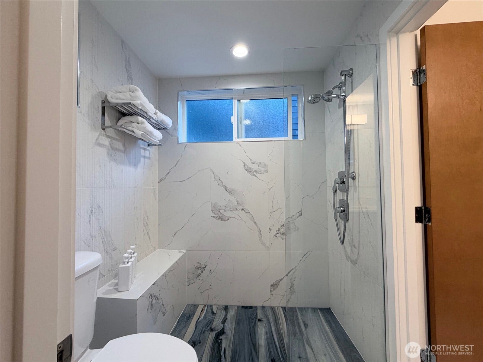 2617 3rd Avenue W, Seattle, WA 98119 Upstairs bathroom