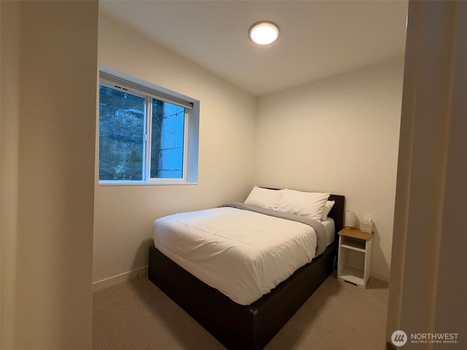 2617 3rd Avenue W, Seattle, WA 98119 Bedroom 1 - 1st floor
