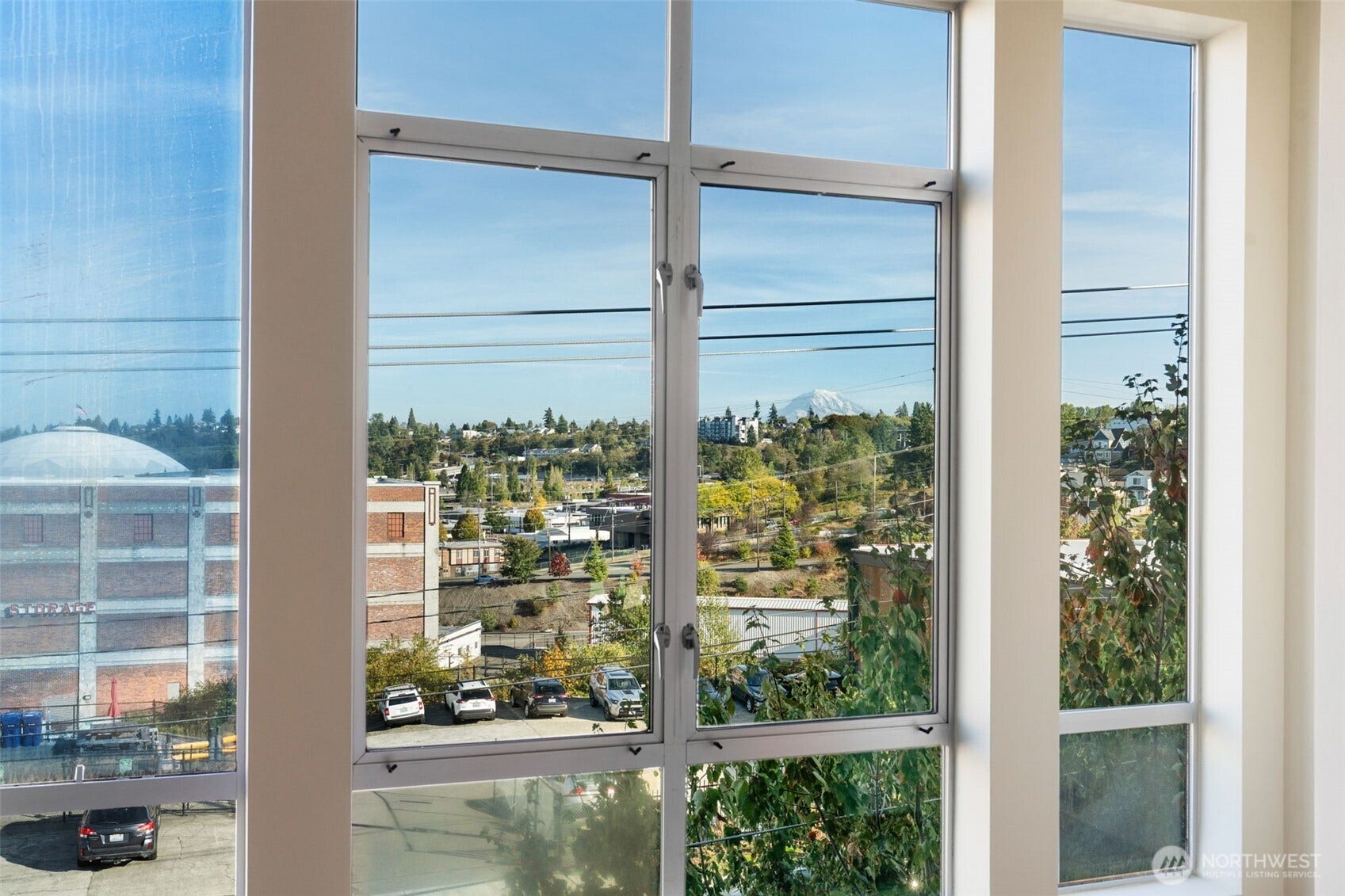 2520 Jefferson Avenue, #C, Tacoma, WA 98402 Views of Mt Rainier and Tacoma Dome.