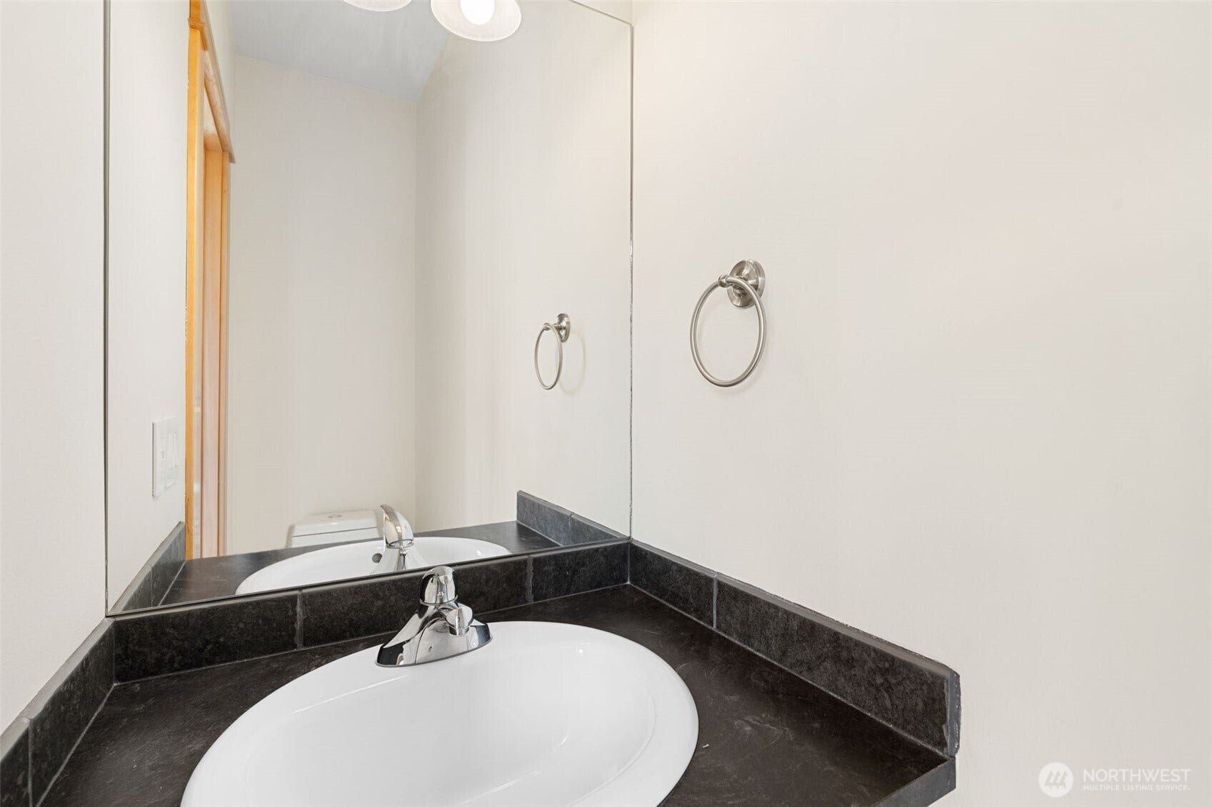 2520 Jefferson Avenue, #C, Tacoma, WA 98402 Half bath on 2nd floor.