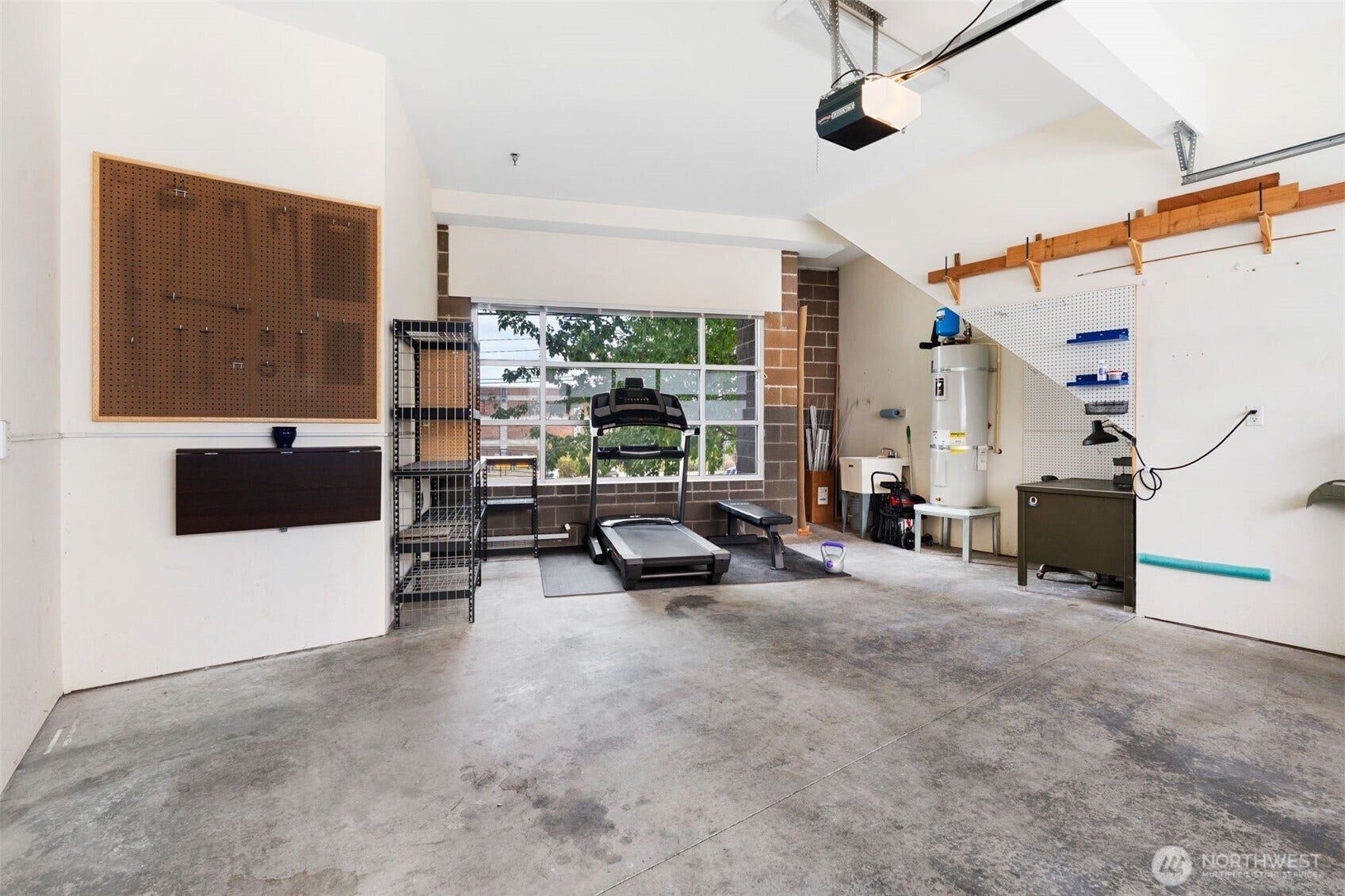 2520 Jefferson Avenue, #C, Tacoma, WA 98402 Two car garage with room for workout/workshop space.