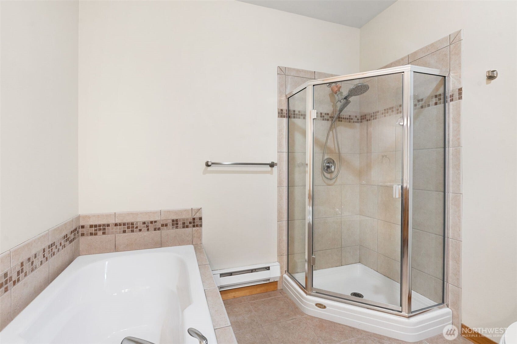 2520 Jefferson Avenue, #C, Tacoma, WA 98402 Dedicated tub and shower