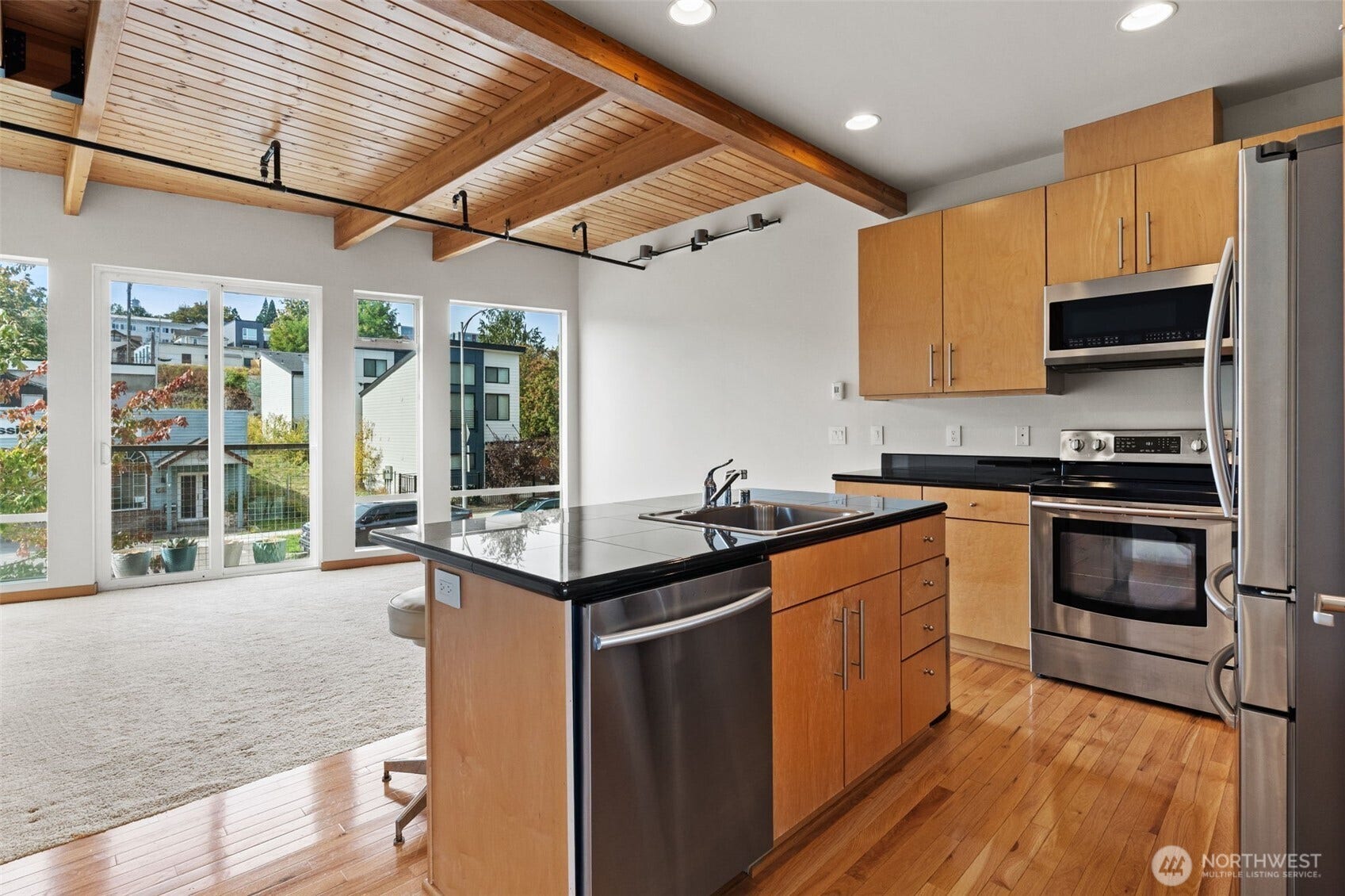 2520 Jefferson Avenue, #C, Tacoma, WA 98402 Kitchen and Living room.