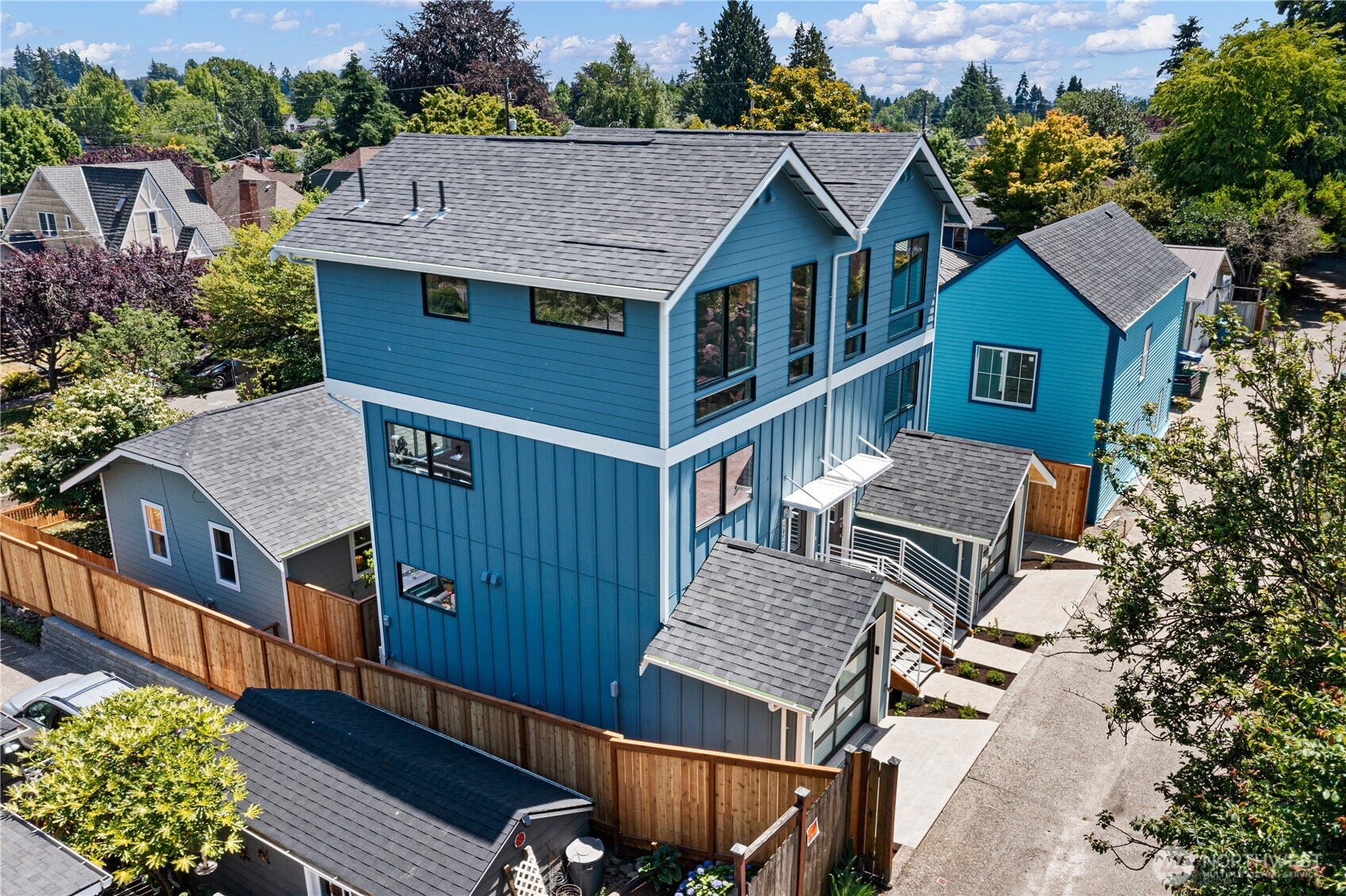 8043 19th Avenue NE, Seattle, WA 98115 8043 19th Avenue NE, Seattle, WA 98115