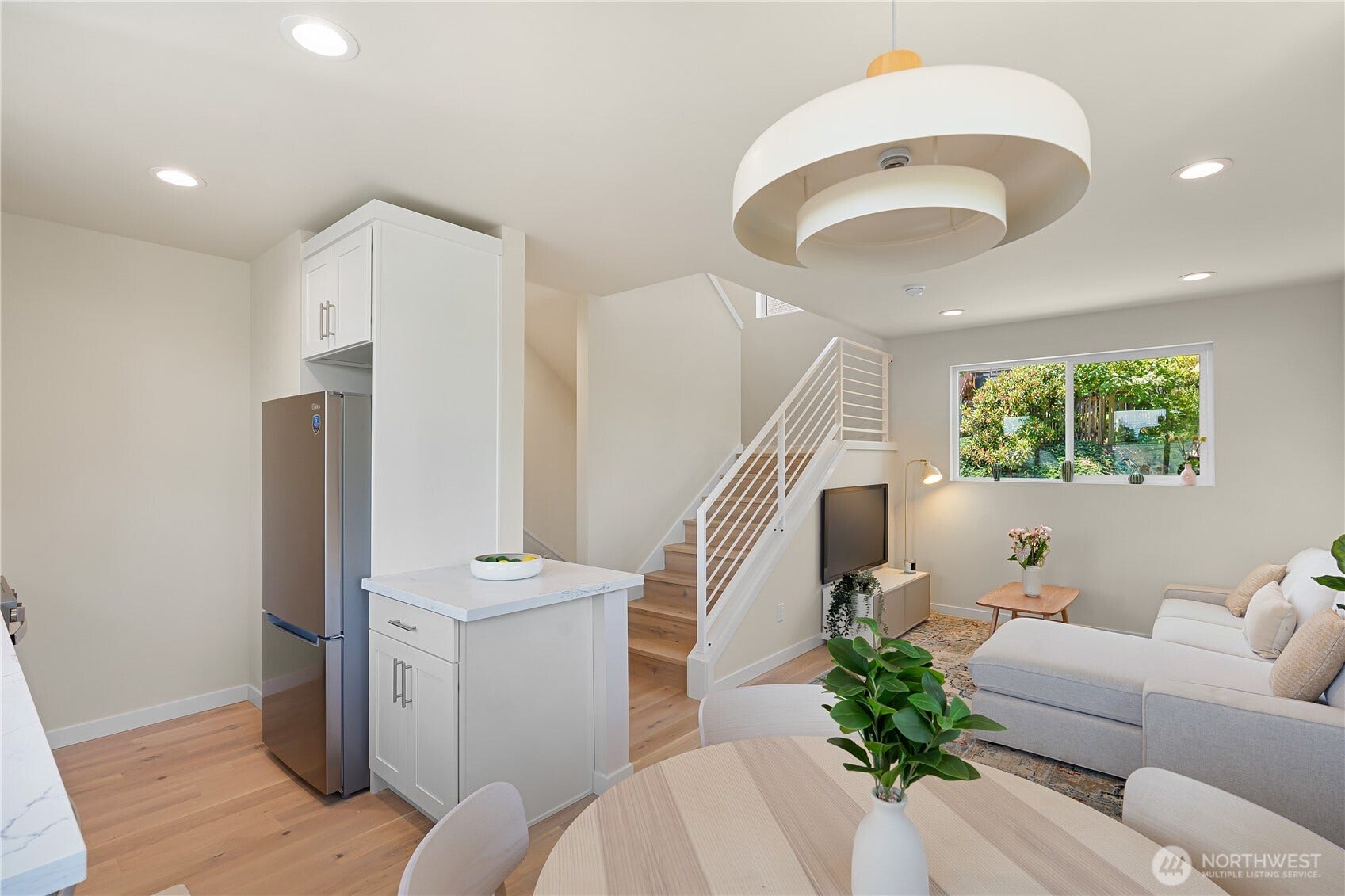 8043 19th Avenue NE, Seattle, WA 98115 8043 19th Avenue NE, Seattle, WA 98115