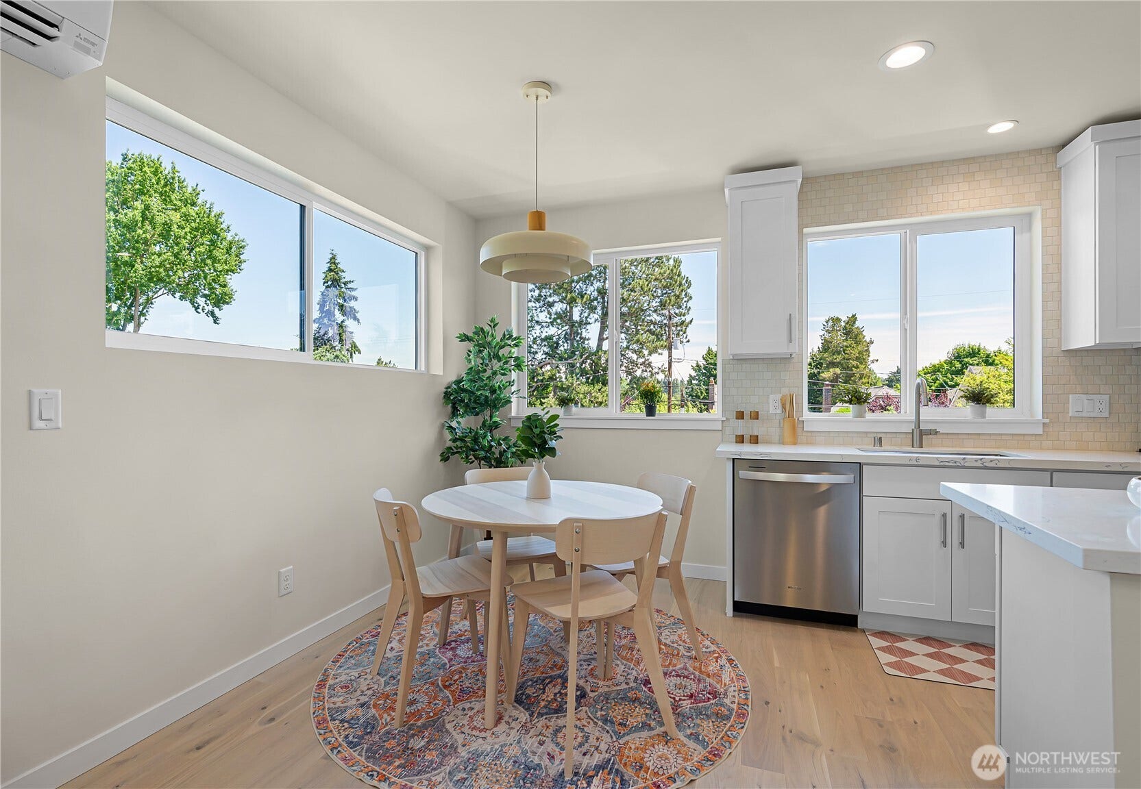 8043 19th Avenue NE, Seattle, WA 98115 8043 19th Avenue NE, Seattle, WA 98115