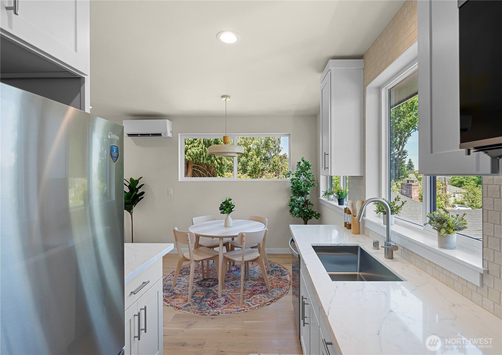 8043 19th Avenue NE, Seattle, WA 98115 8043 19th Avenue NE, Seattle, WA 98115