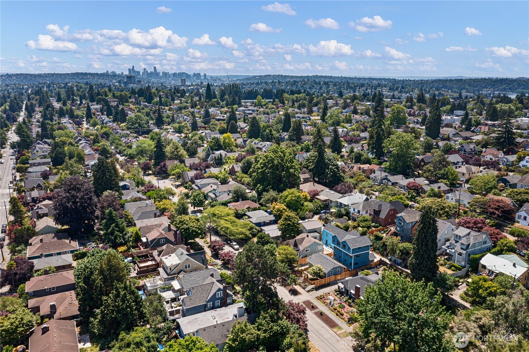 8043 19th Avenue NE, Seattle, WA 98115 Easy access to I-5, WA 522 and the lightrail make commuting a breeze!