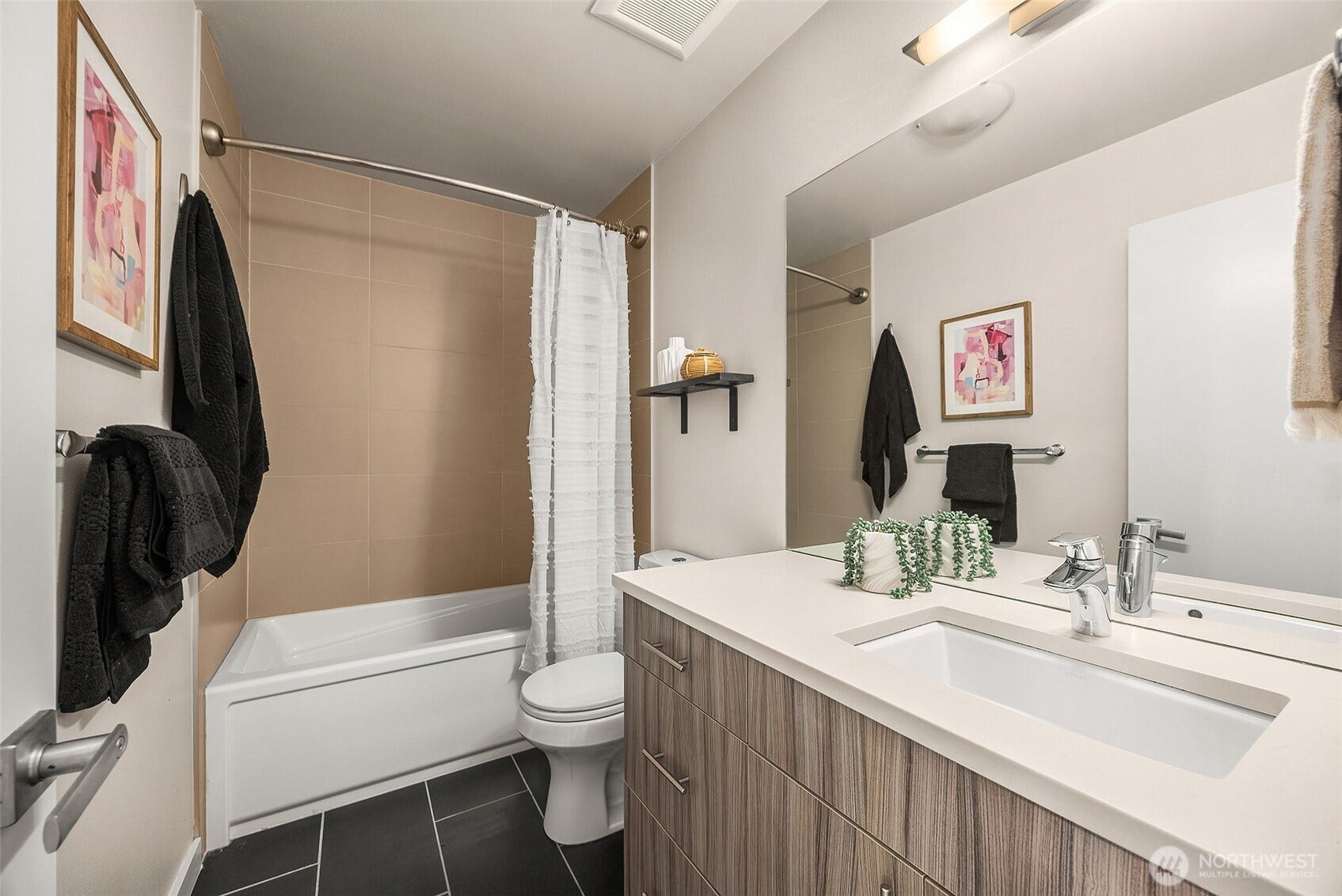 121 20th Avenue, Seattle, WA 98122