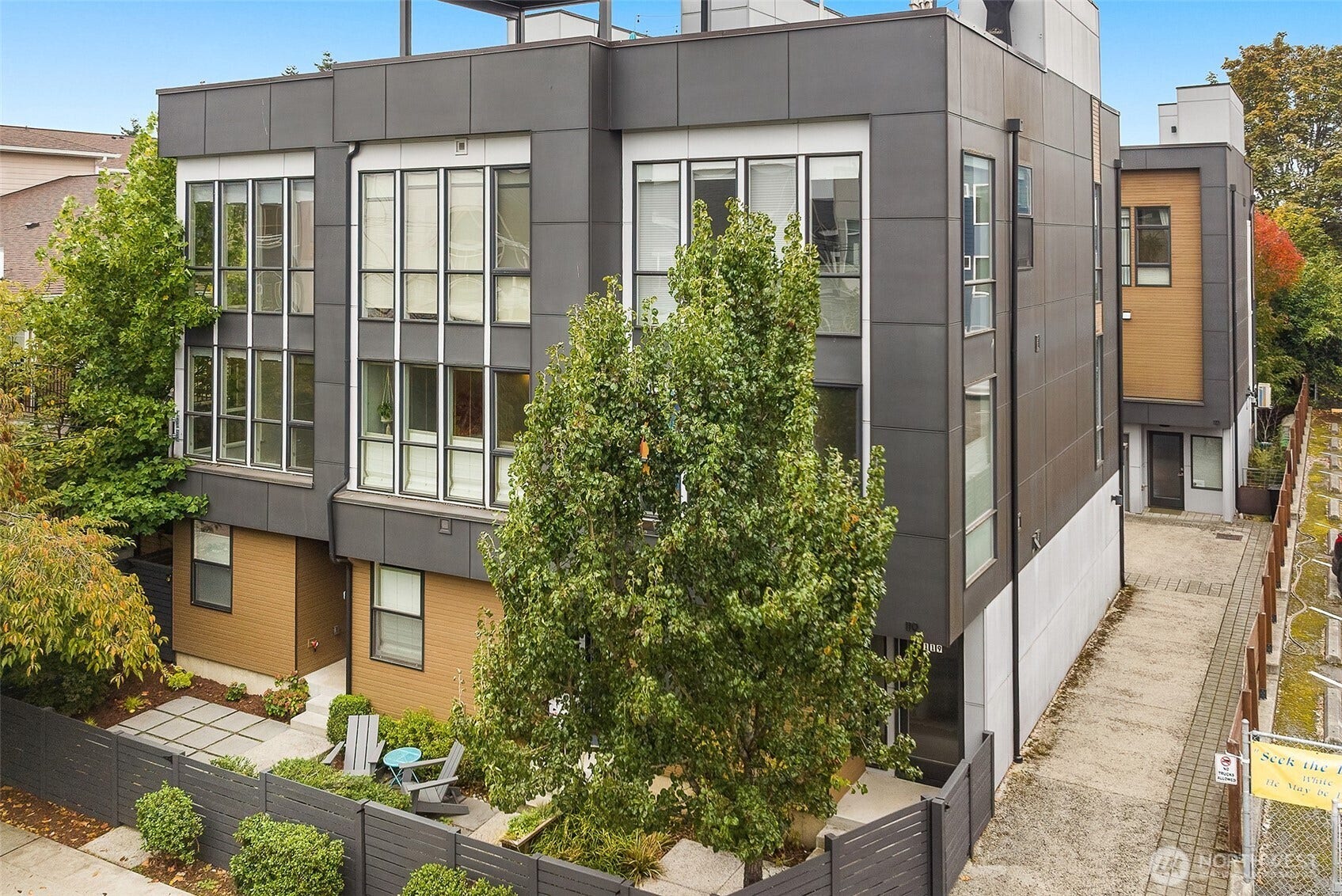 121 20th Avenue, Seattle, WA 98122