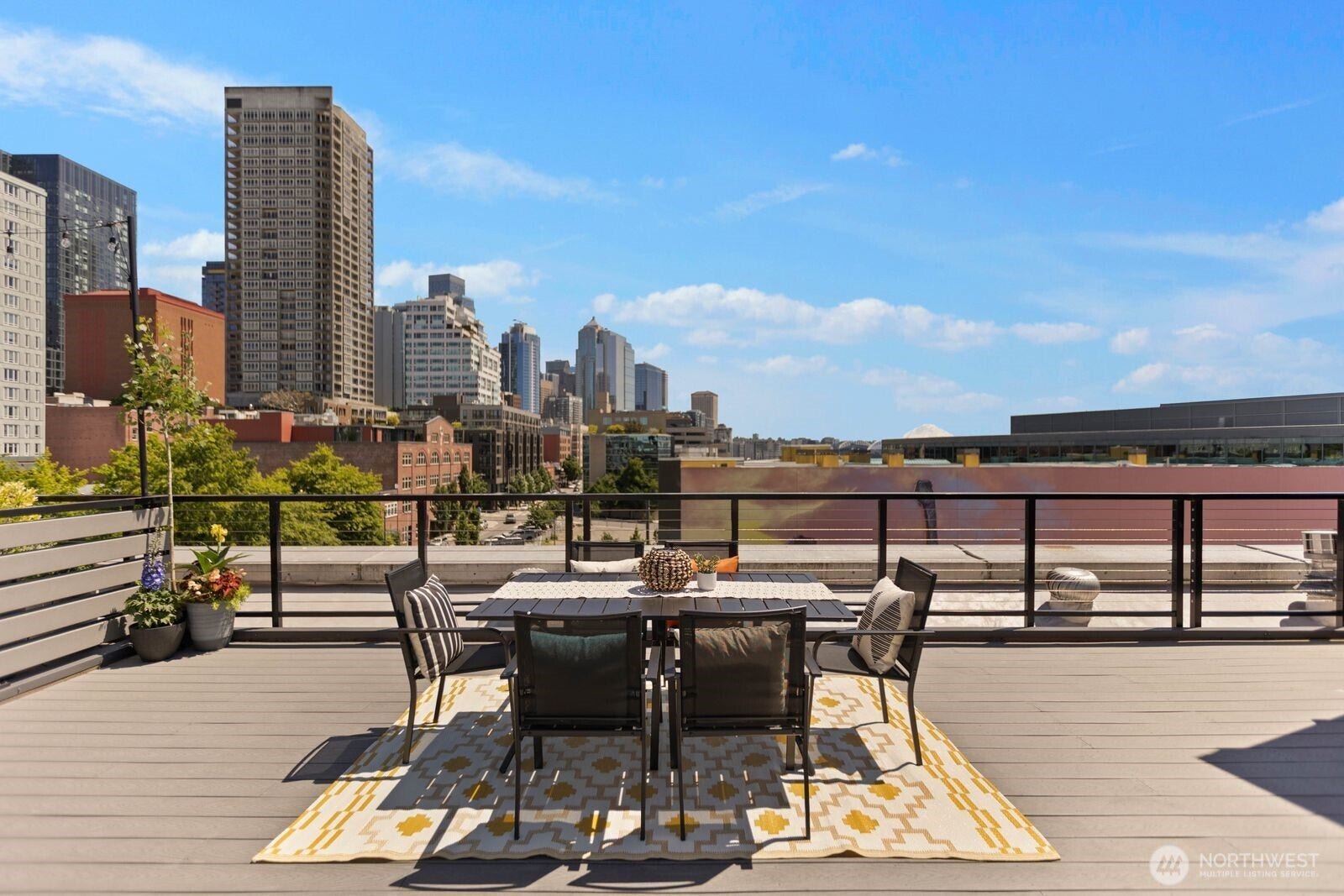 66 Bell Street, #303, Seattle, WA 98121 66 Bell Street, #303, Seattle, WA 98121