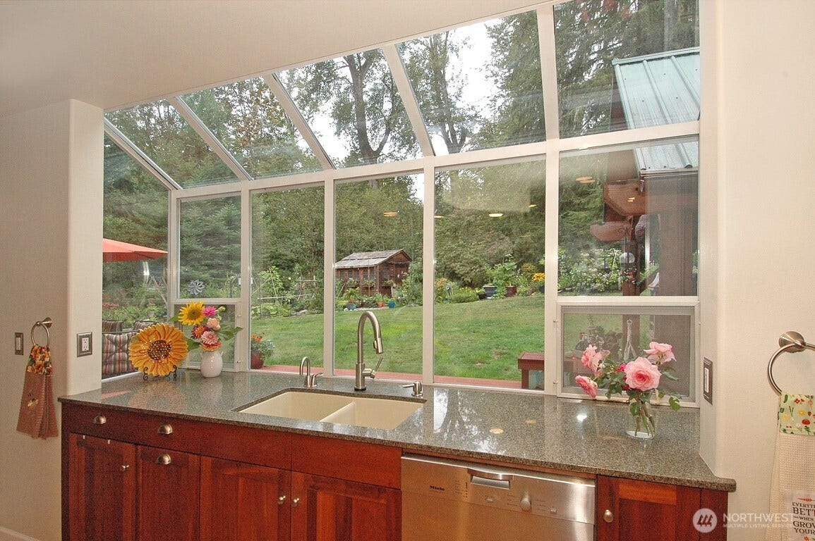 23924 SE 186th Street, Maple Valley, WA 98038 Imagine your normal kitchen routine with this spectacular view!