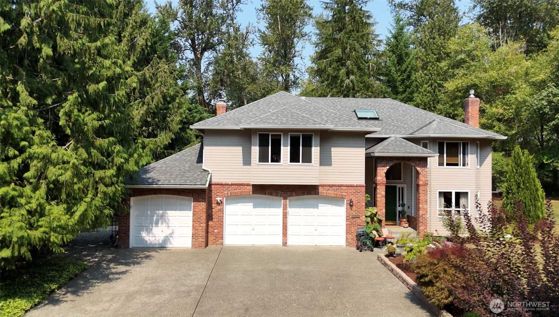 23924 SE 186th Street, Maple Valley, WA 98038 The home you have always dreamed of can now be yours! A hobby farm or just a wonderful place to live a peaceful life, but not too far from area roads and amenities.