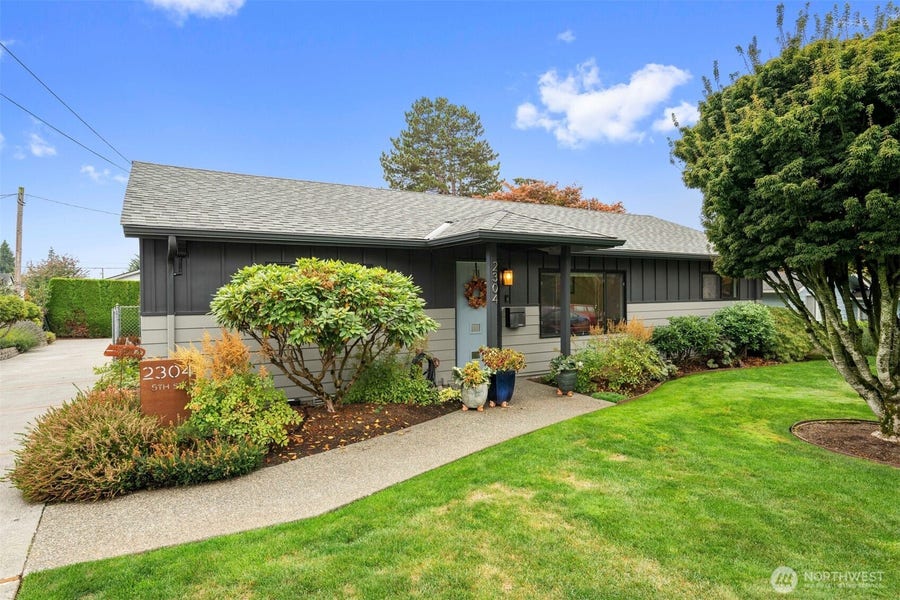 Property photo for 2304 5th Street, Everett, WA