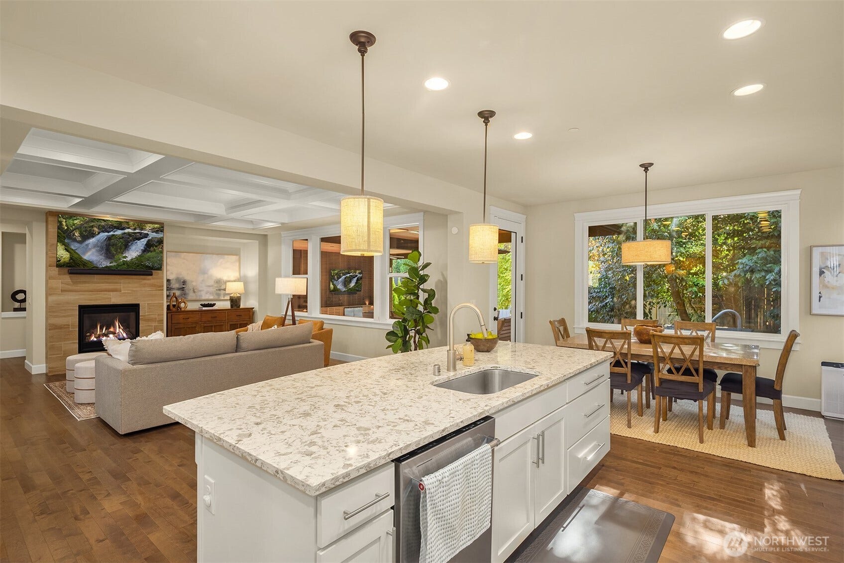 10805 NE 190th Place, Bothell, WA 98011 10805 NE 190th Place, Bothell, WA 98011