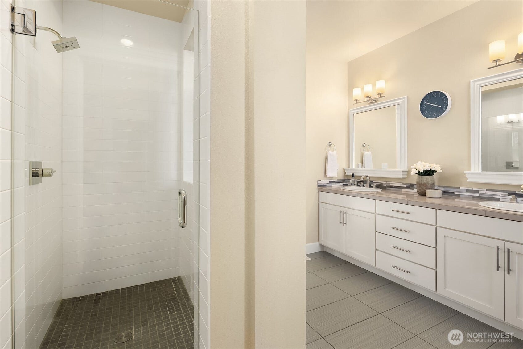 10805 NE 190th Place, Bothell, WA 98011 10805 NE 190th Place, Bothell, WA 98011