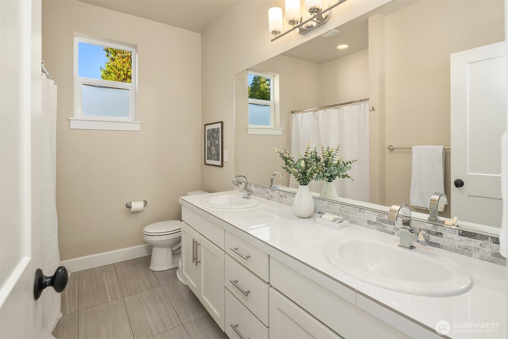10805 NE 190th Place, Bothell, WA 98011 10805 NE 190th Place, Bothell, WA 98011