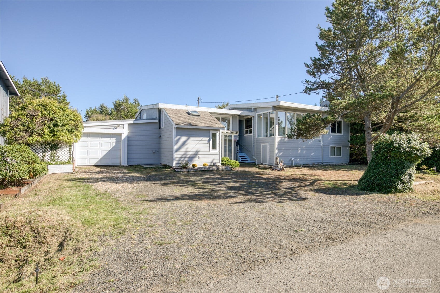 288 Sand Dune Avenue NW, Ocean Shores, WA 98569