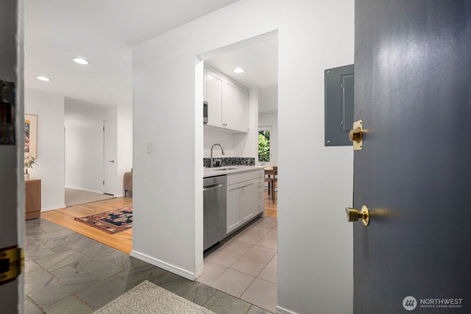 632 13th Avenue E, #19, Seattle, WA 98102 632 13th Avenue E, #19, Seattle, WA 98102
