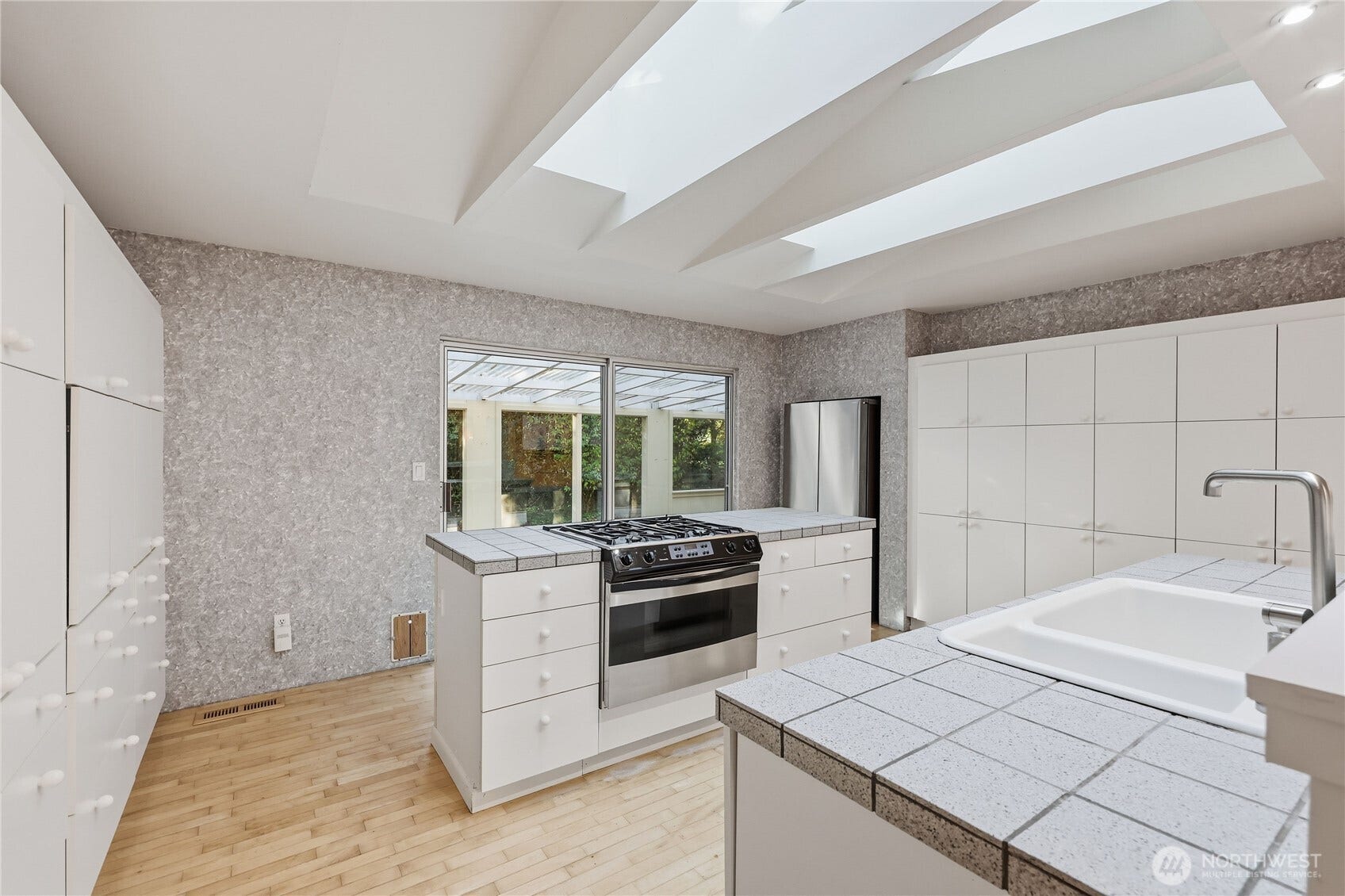 14329 Komedal Road NE, Bainbridge Island, WA 98110 14329 Komedal Road NE, Bainbridge Island, WA 98110