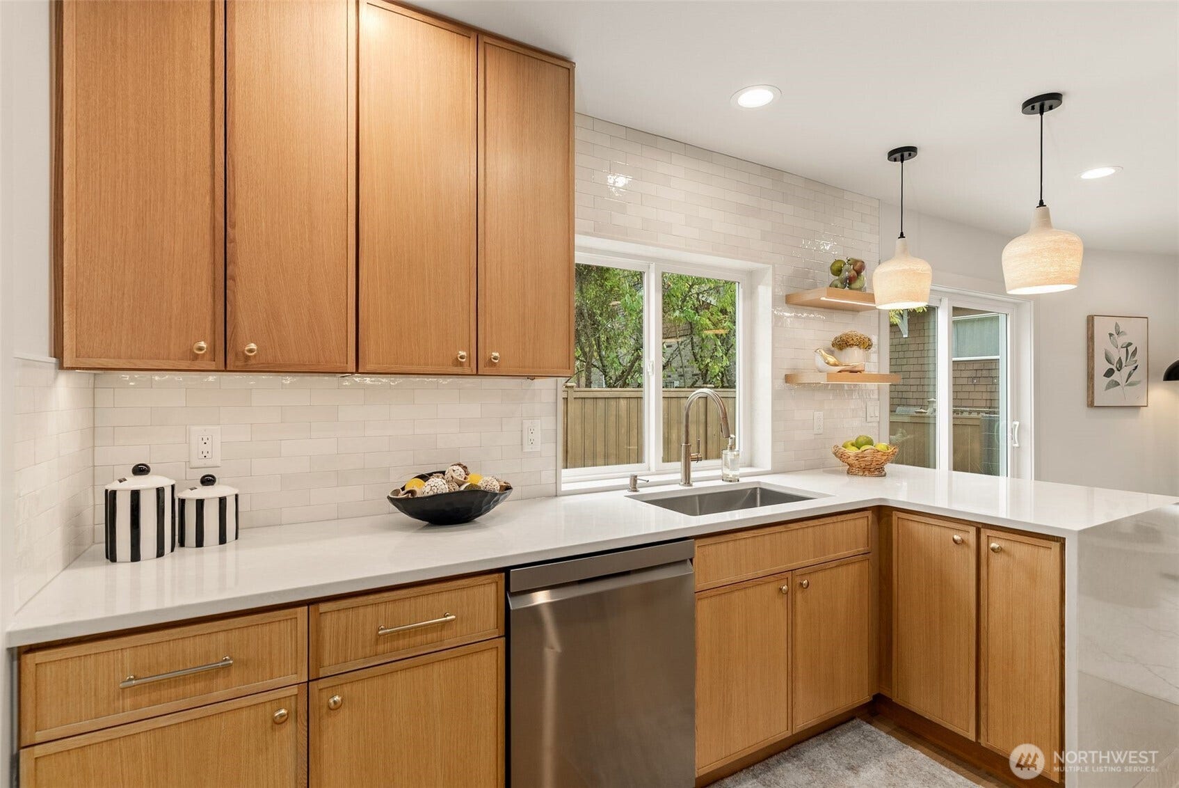 7312 Fauntleroy Way SW, Seattle, WA 98136
