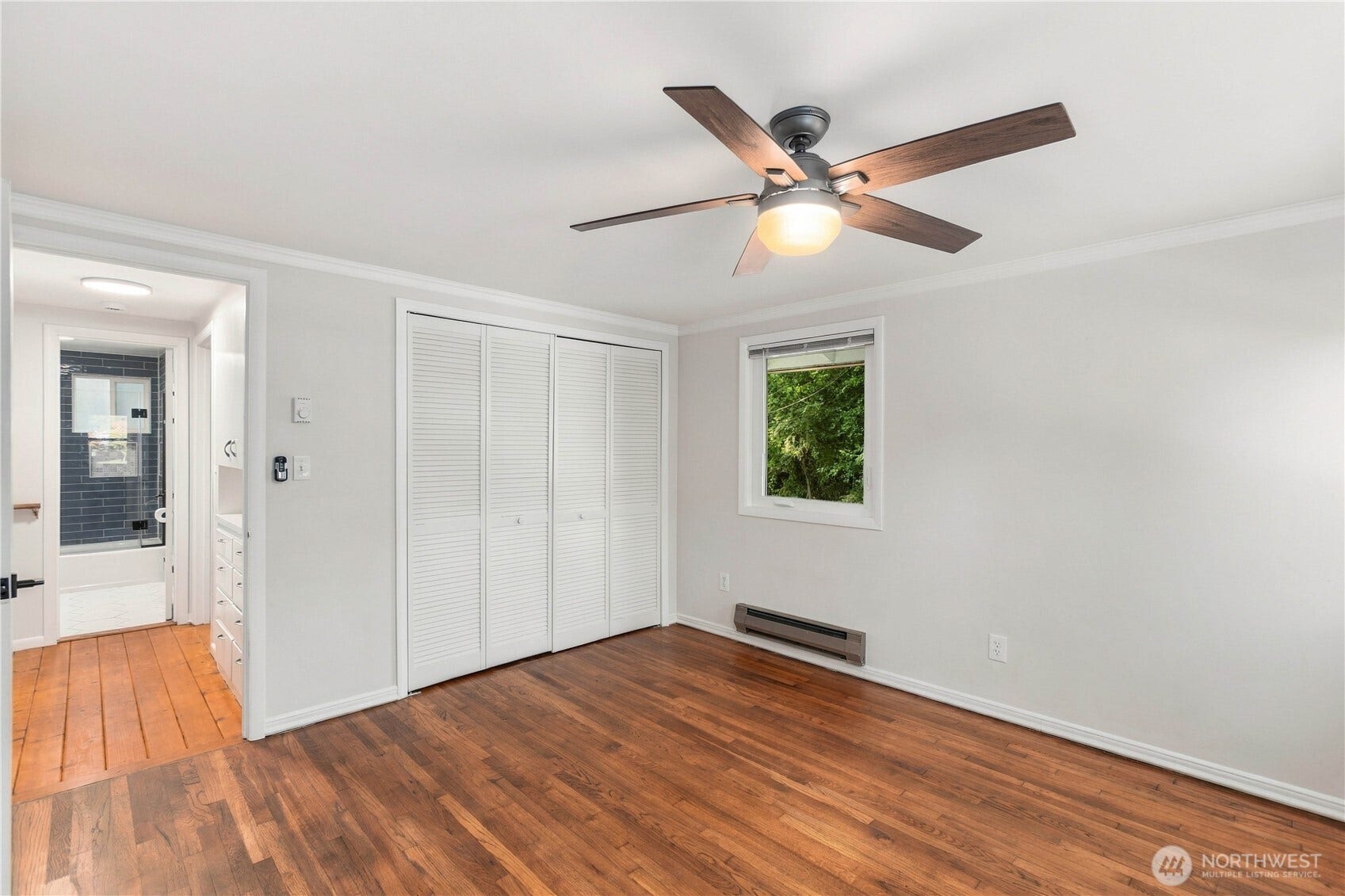 18709 Ballinger Way NE, Lake Forest Park, WA 98155