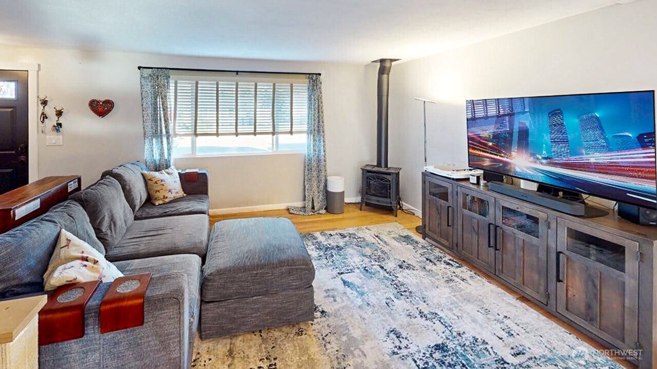 915 S 20th Street, Mount Vernon, WA 98274 915 S 20th Street, Mount Vernon, WA 98274
