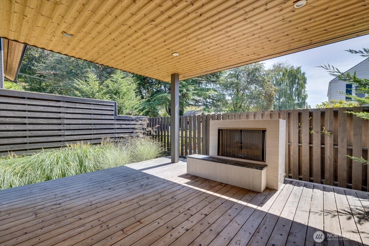 3454 33rd Avenue W, Seattle, WA 98199