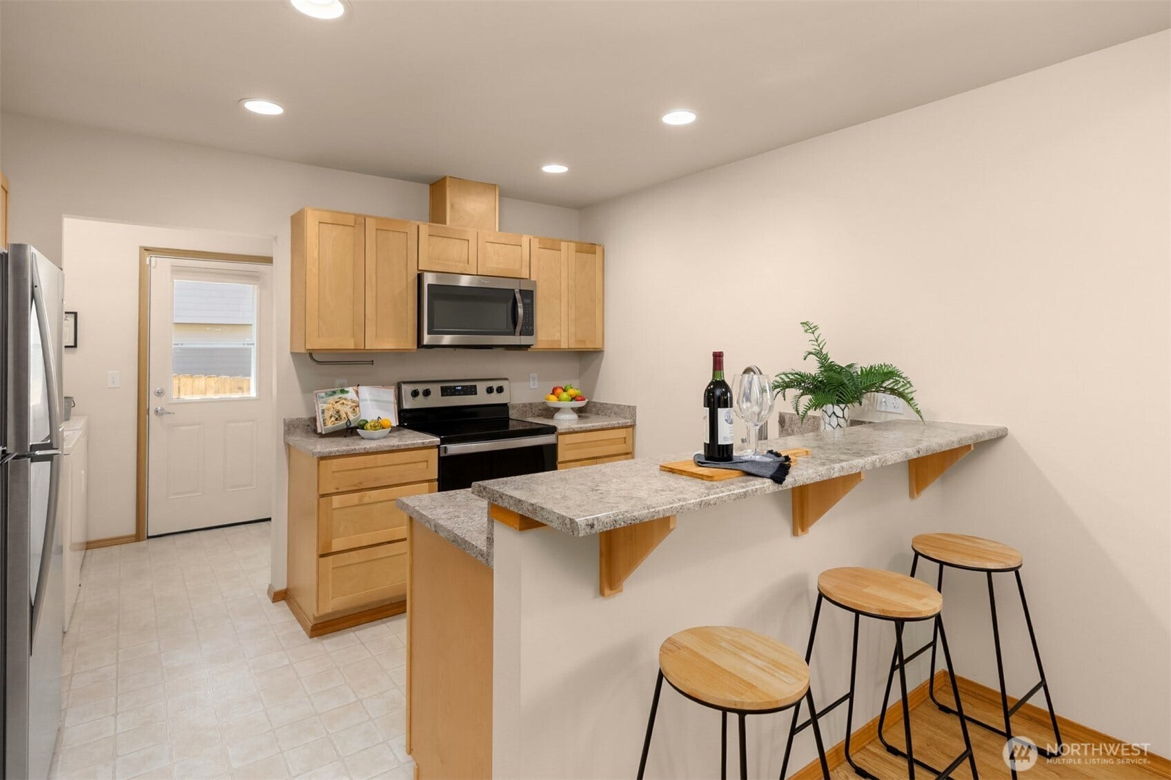 410 NE Hazelberry Court, Poulsbo, WA 98370 410 NE Hazelberry Court, Poulsbo, WA 98370