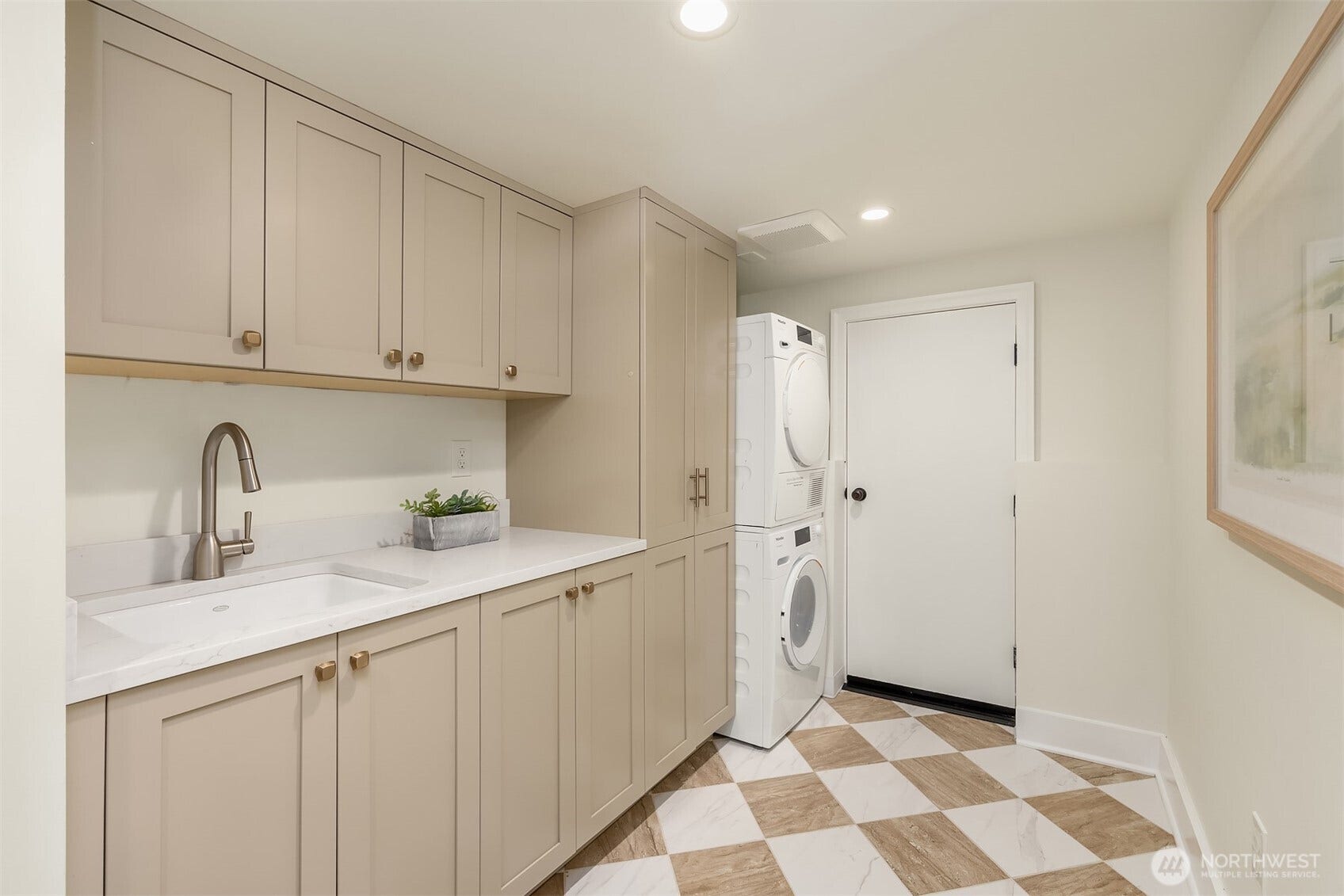 1703 NE 73rd Street, Seattle, WA 98115 1703 NE 73rd Street, Seattle, WA 98115