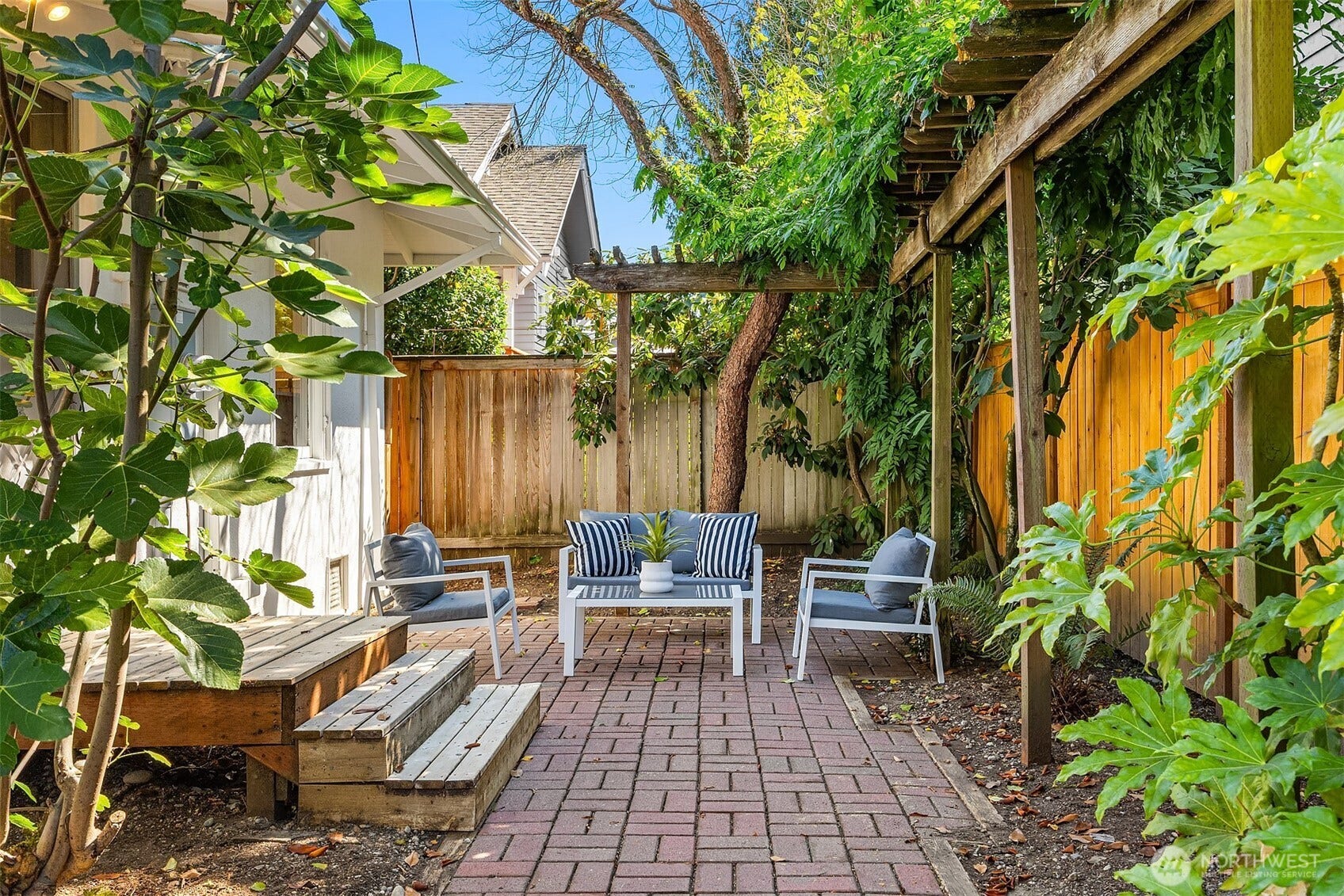 1703 NE 73rd Street, Seattle, WA 98115 1703 NE 73rd Street, Seattle, WA 98115