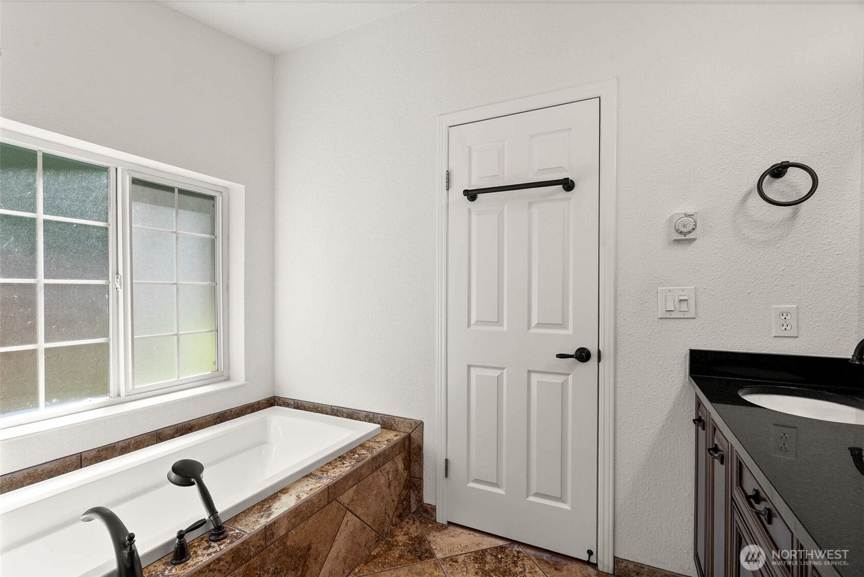14619 41st Avenue Ct NW, #82, Gig Harbor, WA 98332 Soaking Tub.
