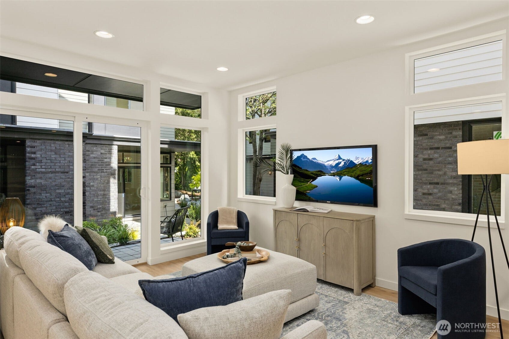 8323 C 12th Avenue NW, Seattle, WA 98117 8323 C 12th Avenue NW, Seattle, WA 98117