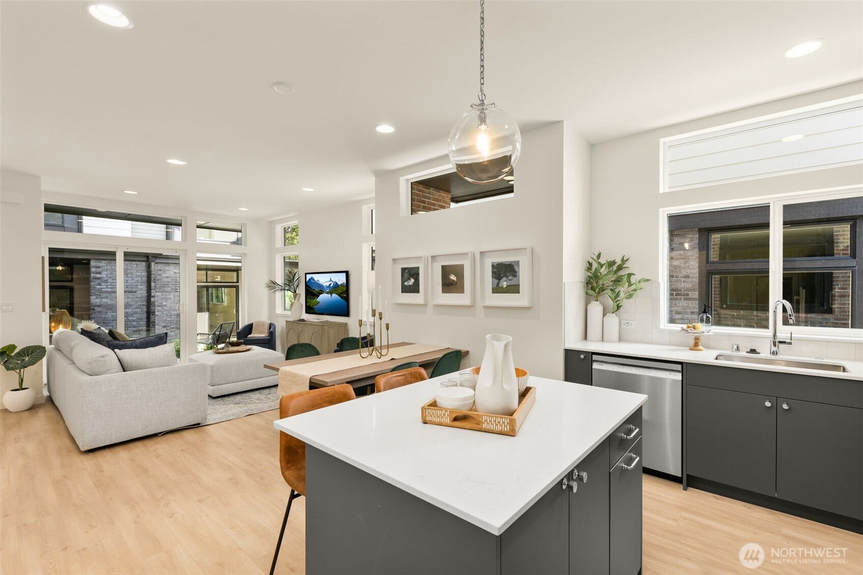 8323 C 12th Avenue NW, Seattle, WA 98117 8323 C 12th Avenue NW, Seattle, WA 98117
