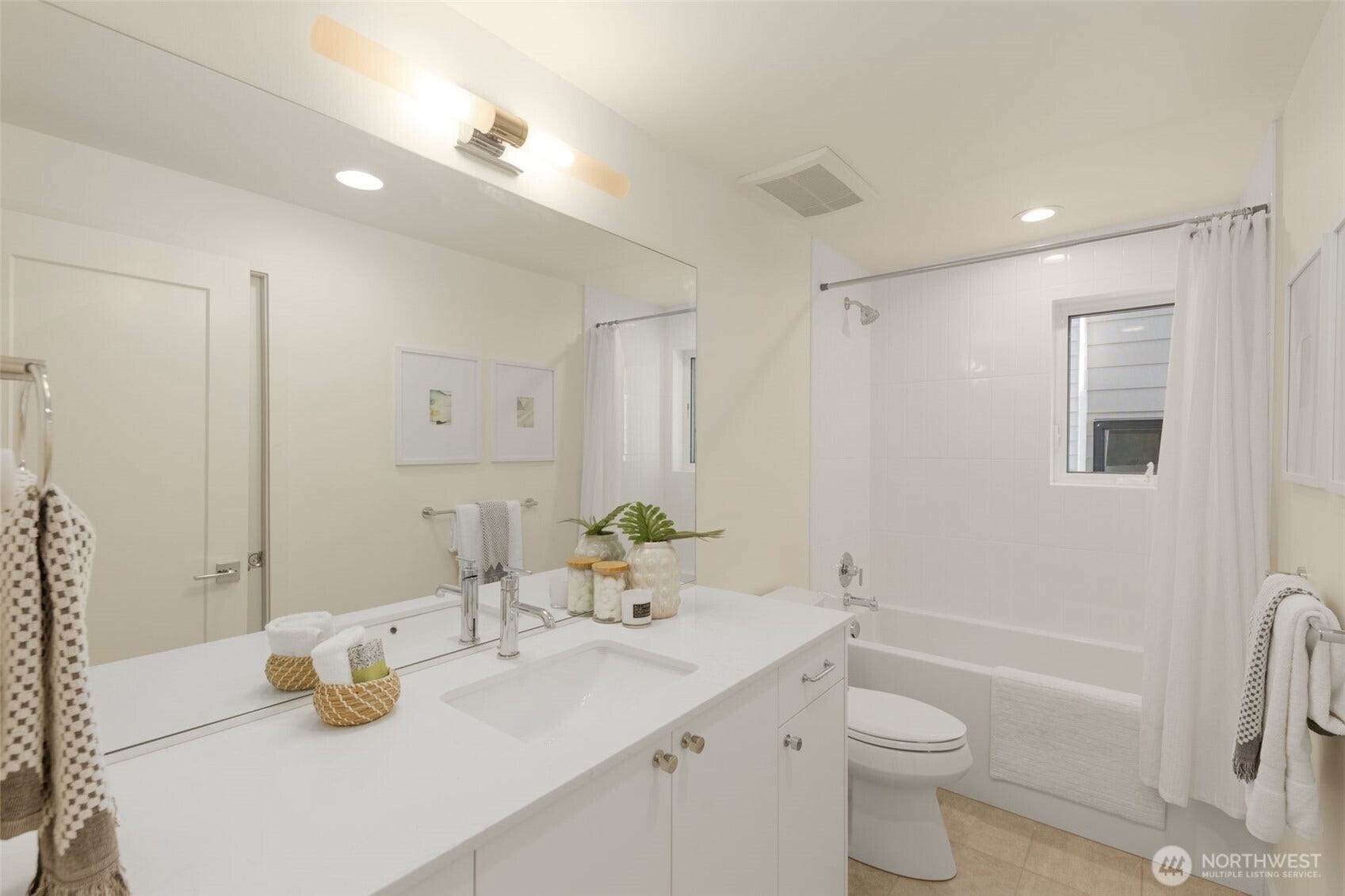 8323 C 12th Avenue NW, Seattle, WA 98117 8323 C 12th Avenue NW, Seattle, WA 98117