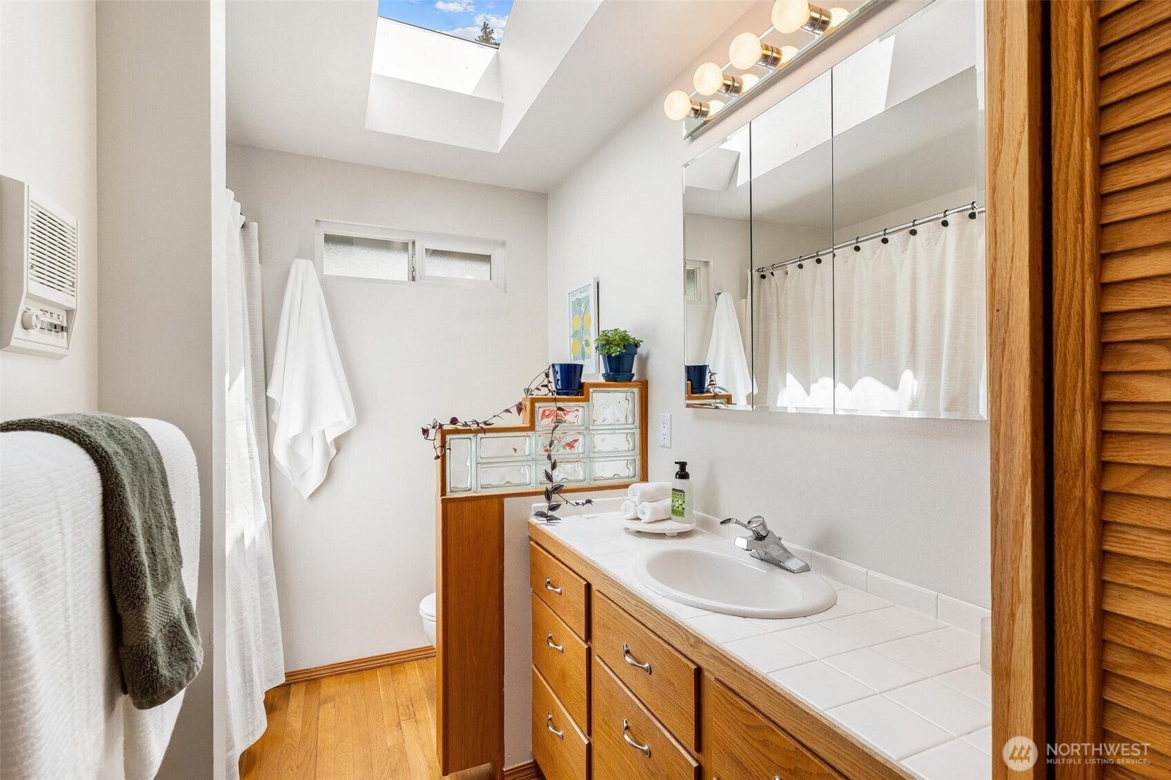 Hallway full bathroom
