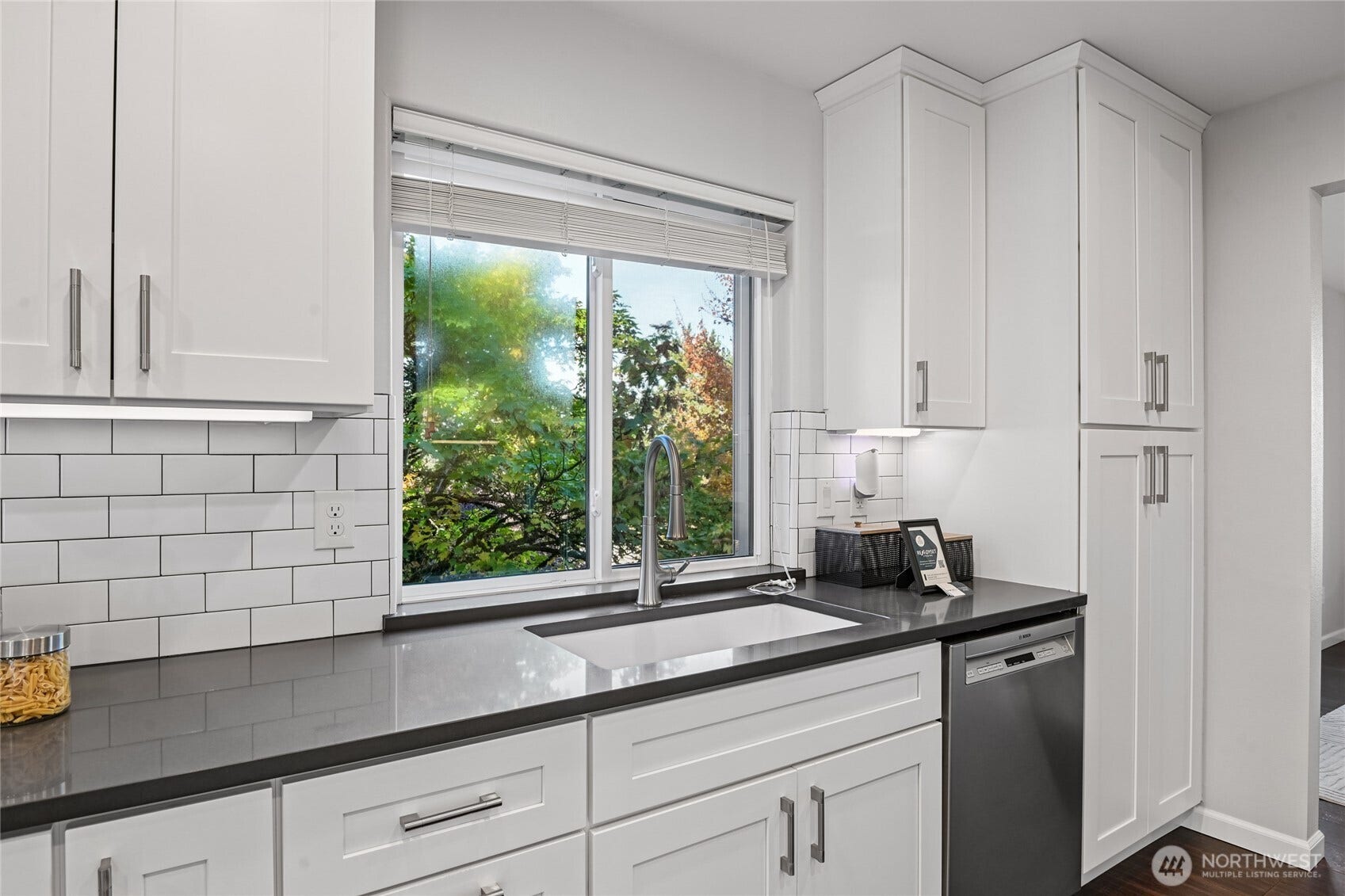 5661 S 150th Place, Tukwila, WA 98188