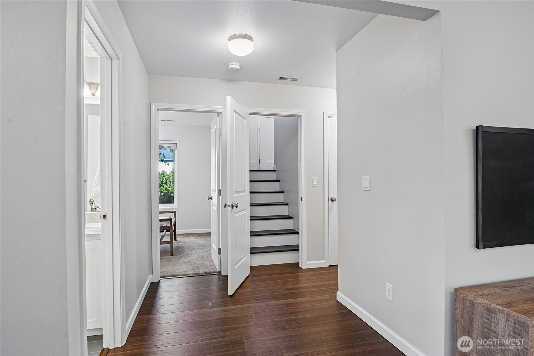 5661 S 150th Place, Tukwila, WA 98188