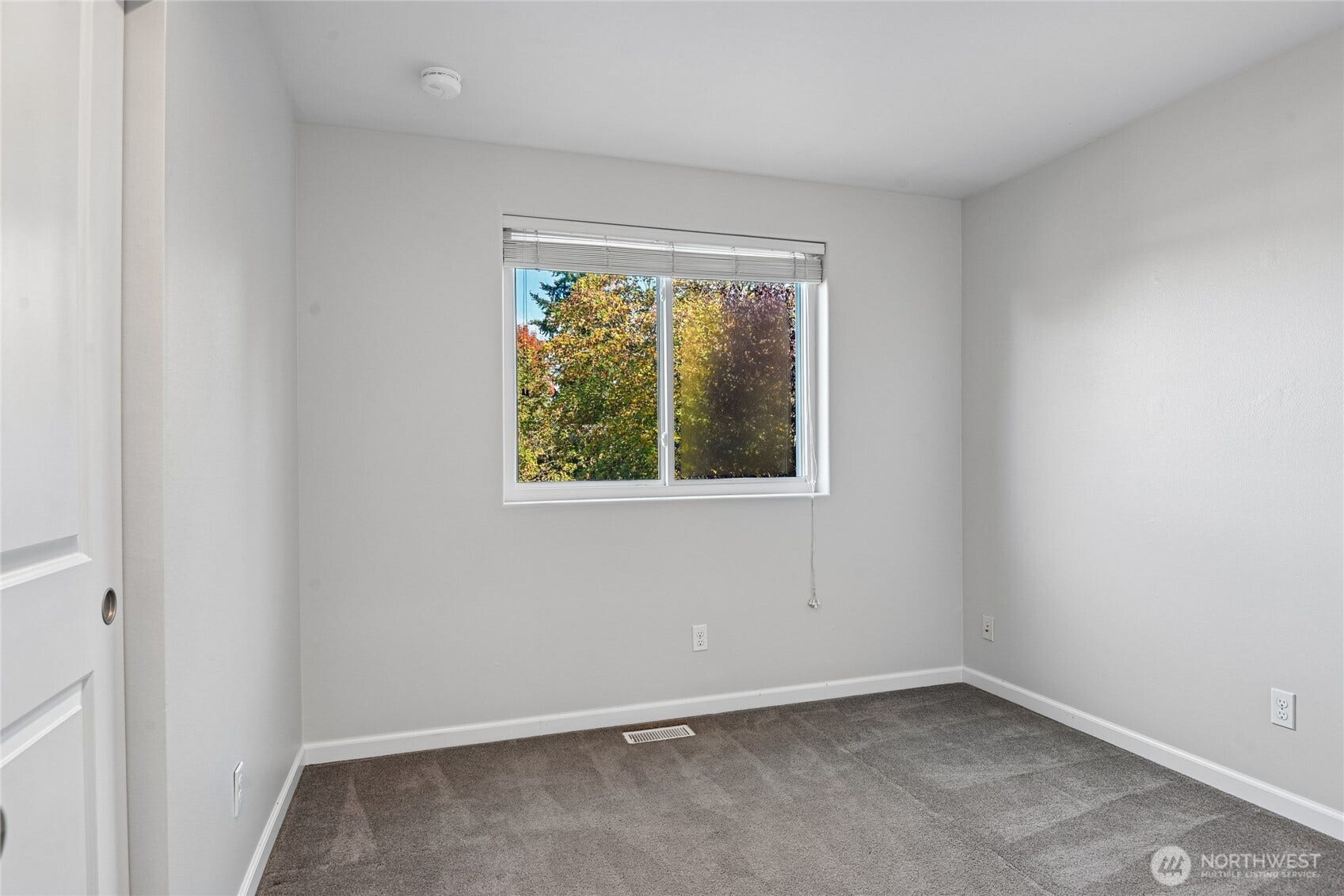 5661 S 150th Place, Tukwila, WA 98188