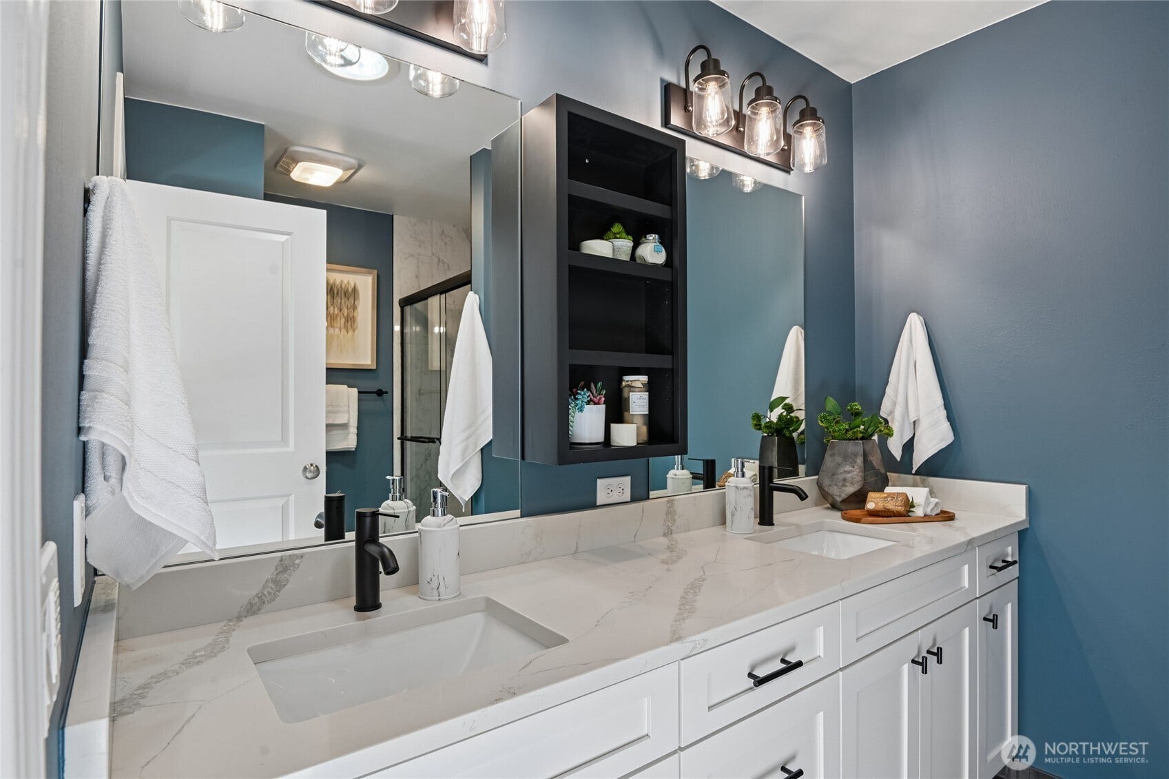 5661 S 150th Place, Tukwila, WA 98188