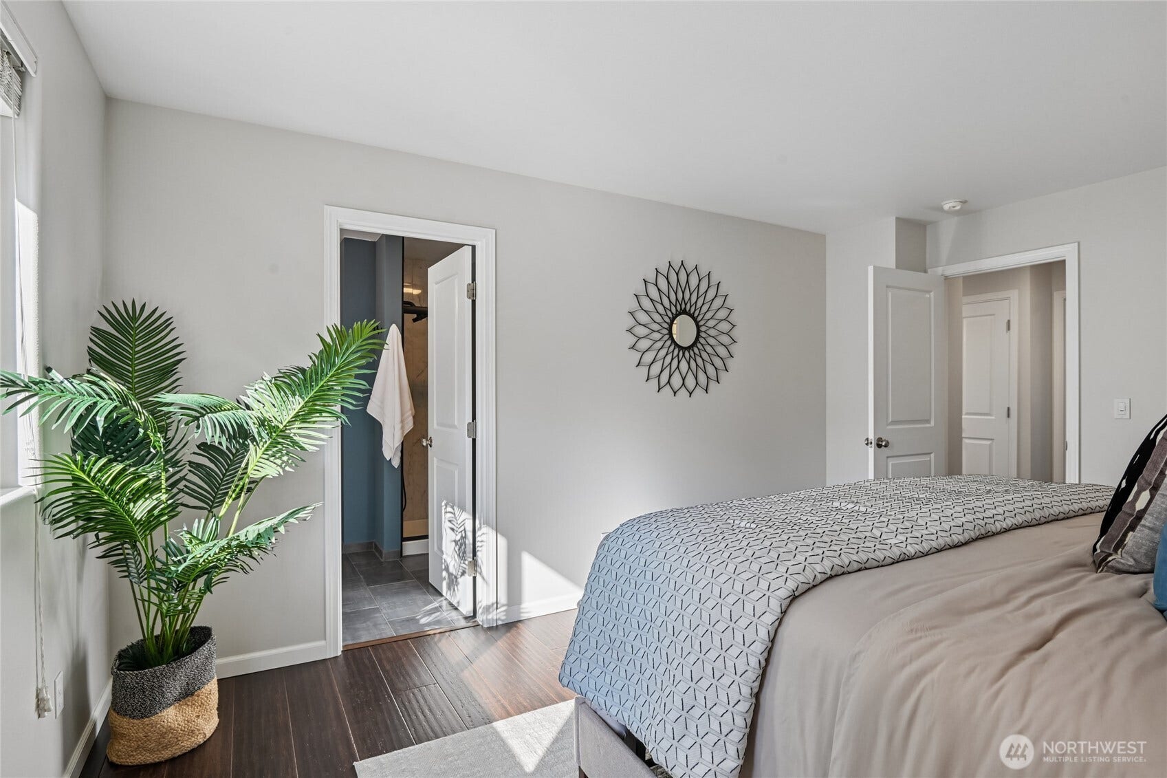 5661 S 150th Place, Tukwila, WA 98188