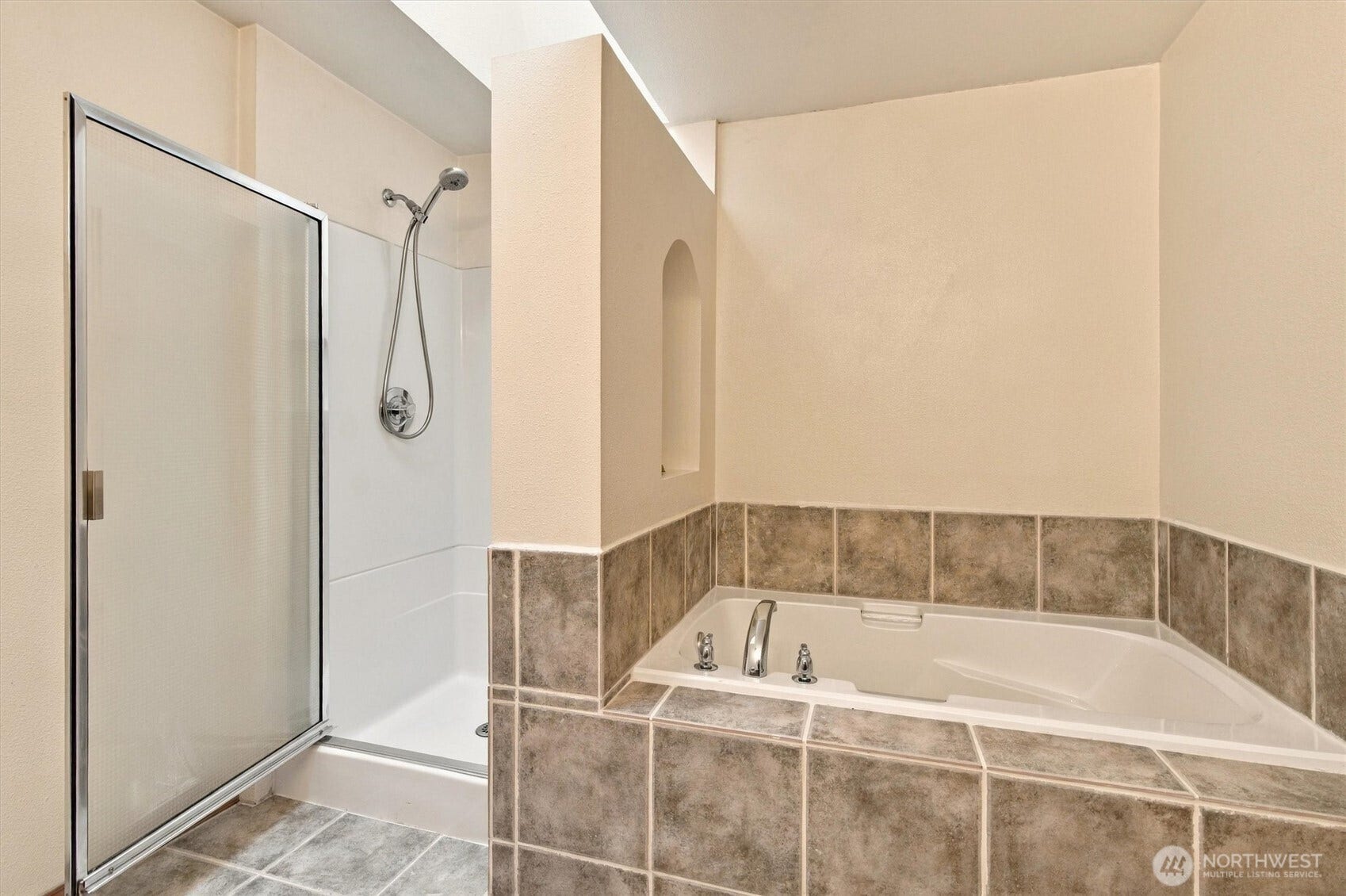 130 85th Avenue SE, Lake Stevens, WA 98258 Primary Bath