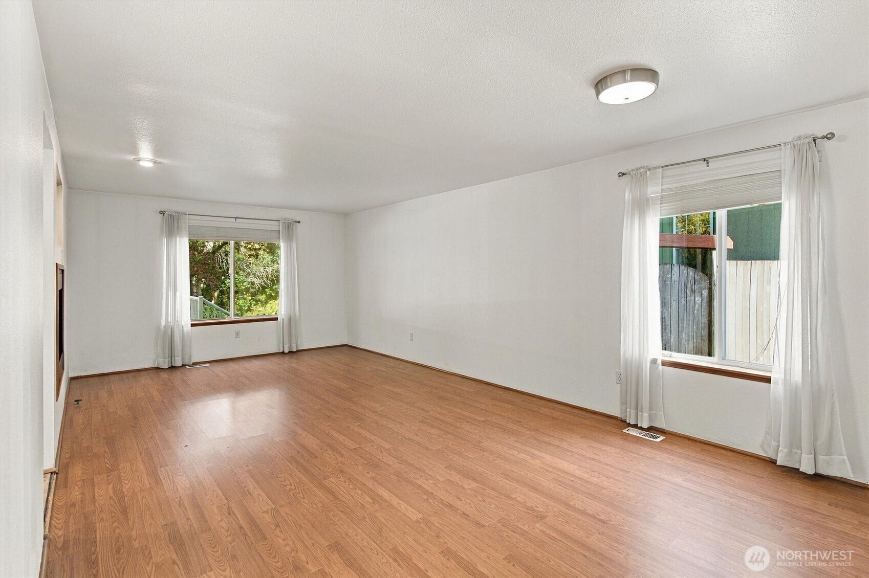 130 85th Avenue SE, Lake Stevens, WA 98258 Living Room