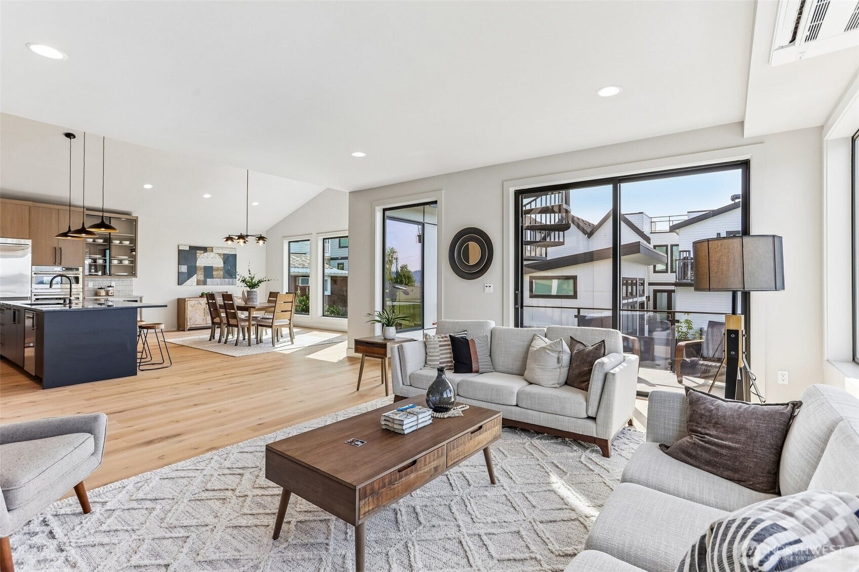 1015 N 35th Street, Renton, WA 98056 1015 N 35th Street, Renton, WA 98056