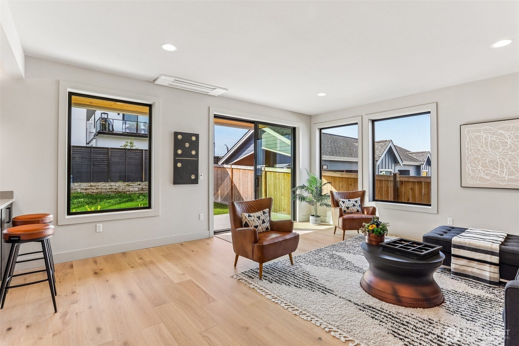 1015 N 35th Street, Renton, WA 98056 1015 N 35th Street, Renton, WA 98056