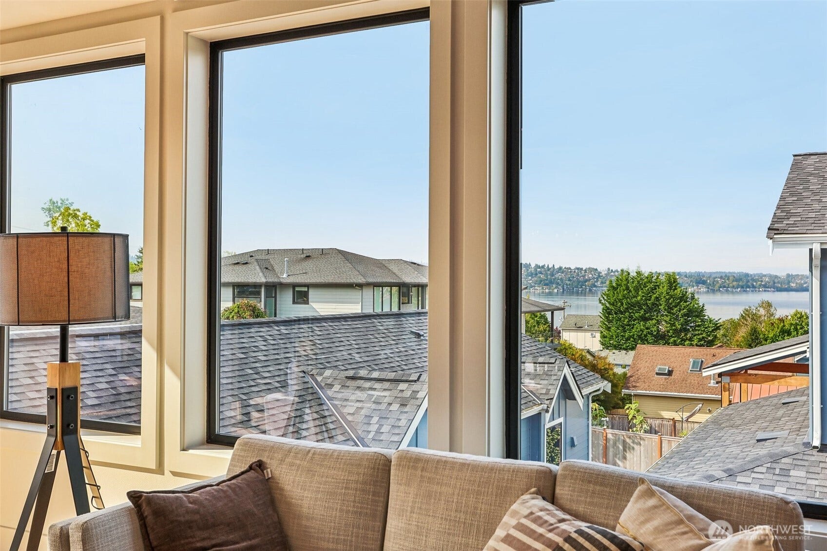 1015 N 35th Street, Renton, WA 98056 1015 N 35th Street, Renton, WA 98056