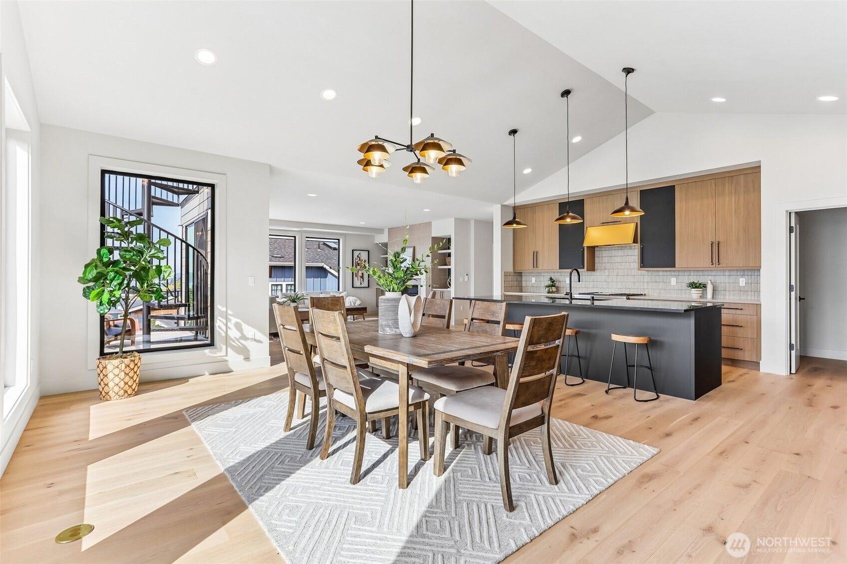1015 N 35th Street, Renton, WA 98056 1015 N 35th Street, Renton, WA 98056