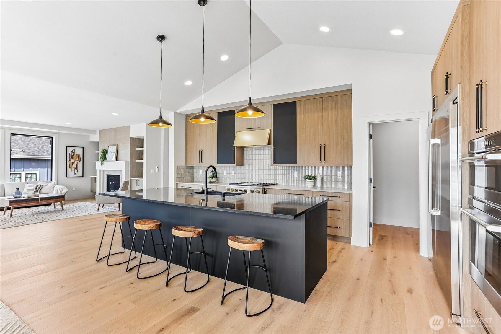 1015 N 35th Street, Renton, WA 98056 1015 N 35th Street, Renton, WA 98056