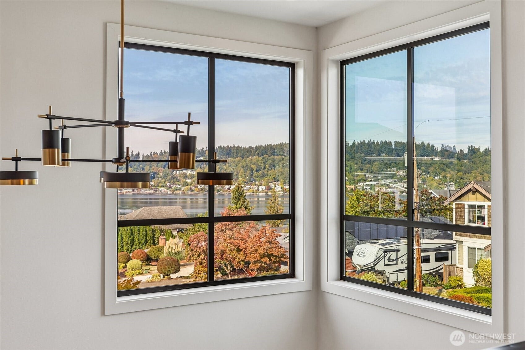 1015 N 35th Street, Renton, WA 98056 1015 N 35th Street, Renton, WA 98056