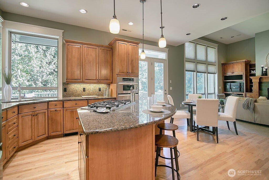 3558 Chinook Street, Longview, WA 98632 3558 Chinook Street, Longview, WA 98632